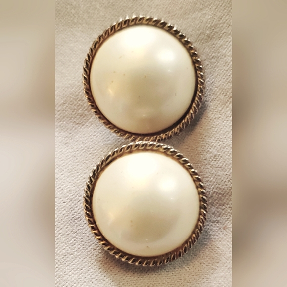 Vintage Coro Elegant Faux Pearl  and Gold Tone Earrings - Picture 3 of 7